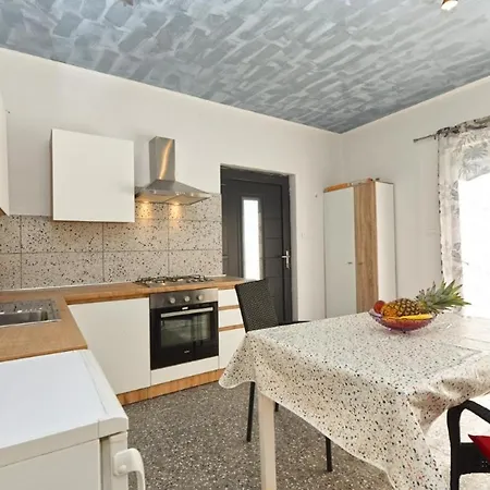 Bright With Pool View شقة Valbandon